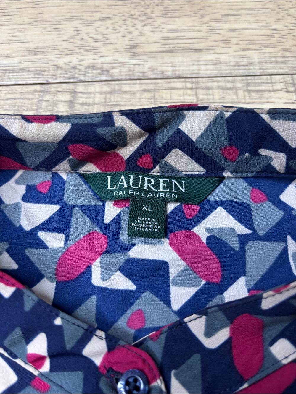 Women’s Lauren Ralph Lauren Navy, Pink & Gray Geometric Button-Up Top Size XL - Picture 3 of 7